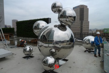 Shiny Ball Stainless Sculpture For Garden Decoration