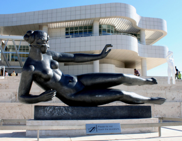 bronze foundry feature and casting technique nude woman sculpture