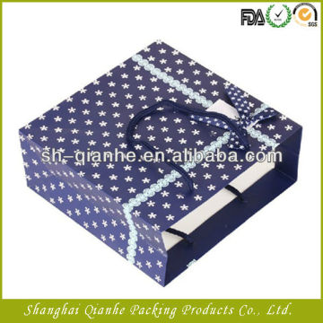 clothes bags / shopping bags made in China, paper bags