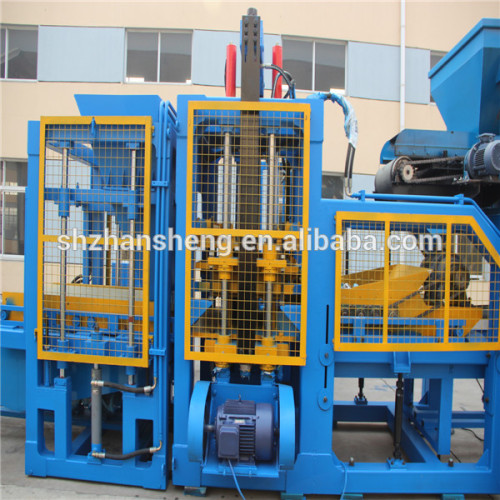 Block making machine for hollow cement block