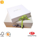 Πτυσσόμενο κουτί συσκευασίας ρούχων δώρου με κορδέλα