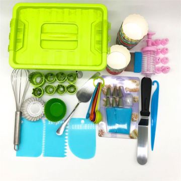 66 Pcs Novice Baking Set: Piping Bags and Tips for Beginners