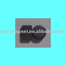 Disk ferrite magnet