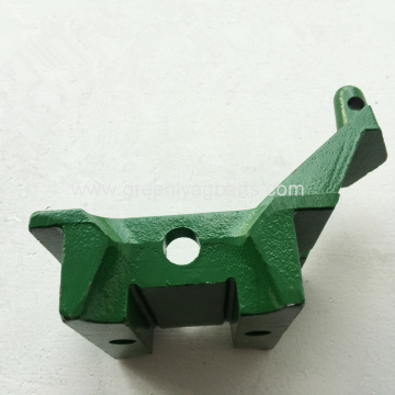 H153898 Suporte do rolete inferior da plataforma John Deere