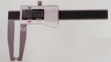 Metal-housing digital caliper