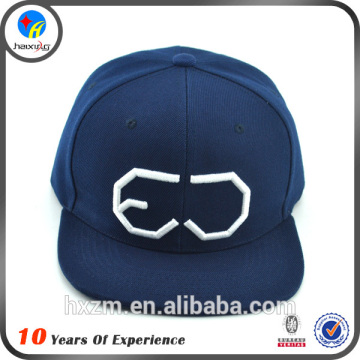 Fashion navy blue snapback cap with embroidered logo