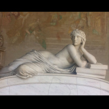 Hebei quyang factory supplied western young nude lying lady statue for garden art ornament