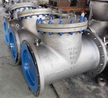 18" 150LB WCB Tee Strainer