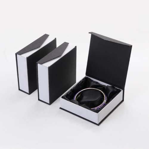 Custom Flip Top Magnetic Jewelry Packaging Box