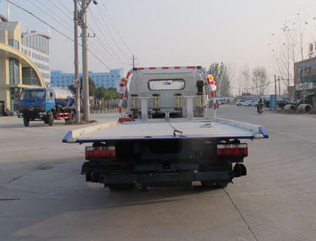 Dongfeng Duolika 5T Wrecker Towing Truck بيع