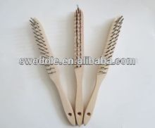 2 rows abrasive brushes with wooden handle