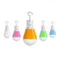 Lampadina ricaricabile con gancio USB