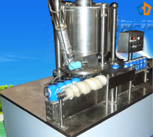 Cans sealing machine