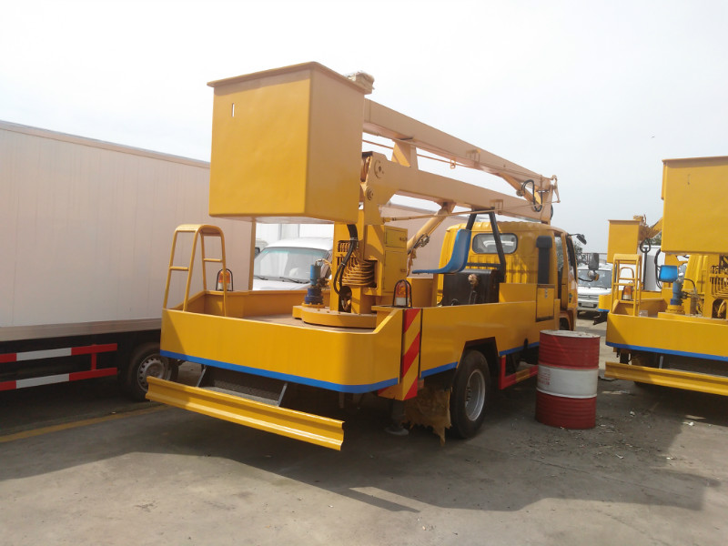 DFAC Aerial Manlift Work Platform شاحنة