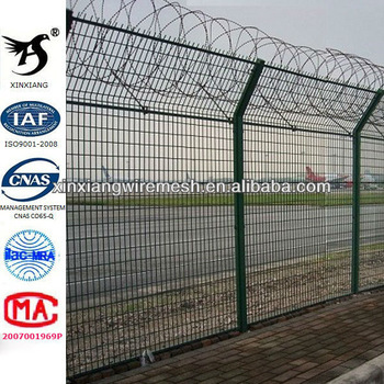 Welded Wire Mesh Fencing With Razor Wire