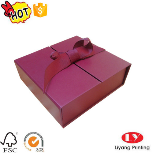 Chrismats gift cardboard box with ribbon