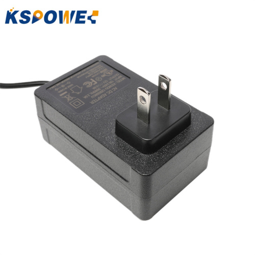 8.4V 2A Cargador de batería del adaptador American Plug DC