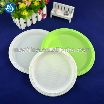 Compostable and disposable corn starch plates