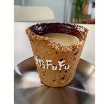 Fill chocolate chip cones