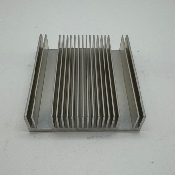 Outdoor LED light socket heat sink