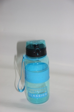 sport water bottle