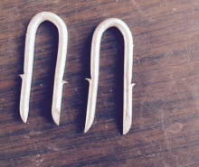 GALVANIZED WIRE STAPLE