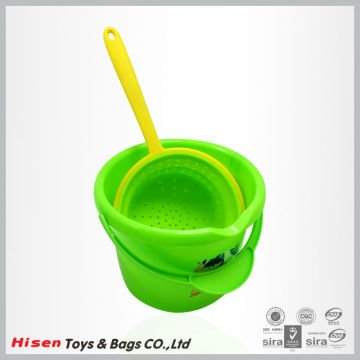 Plastic fishing lure bucket