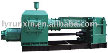 Efficient and compact model clay brick machine