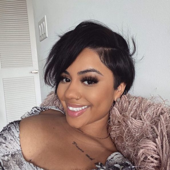 13x4 Lace Frontal Human Hair Wig 180% Density Wholesale Factory Price Natural Color Pixie Cut Short Straight Bob Wig For Women