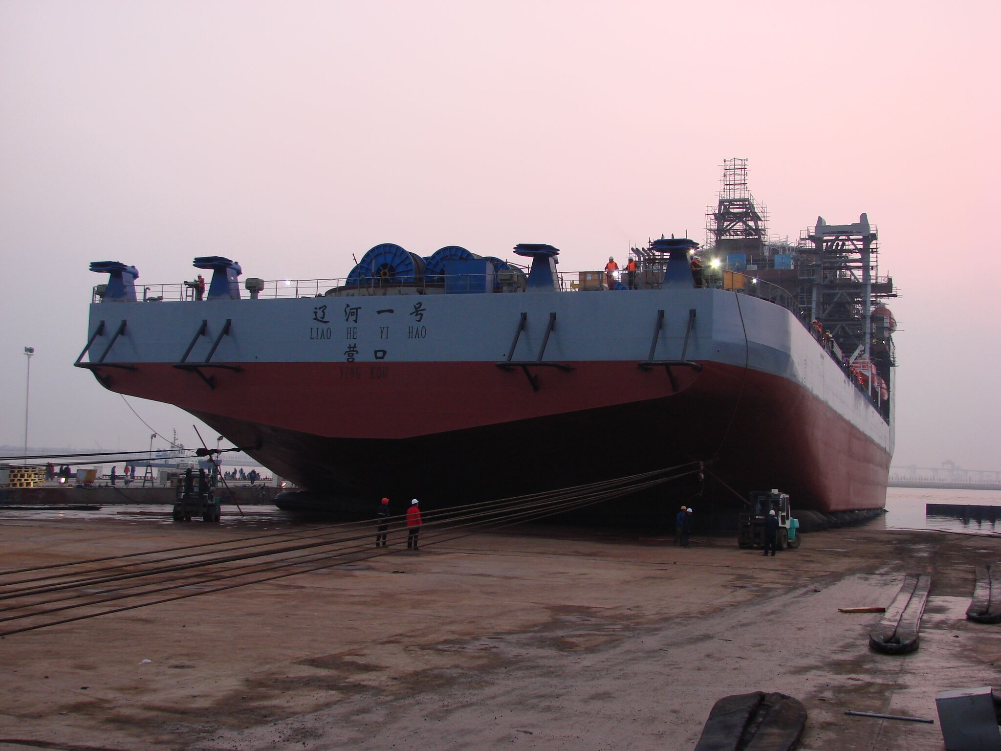 Ship marine airbag launching