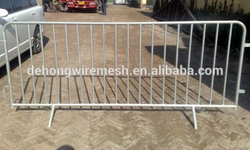 crowd barrier, used road barrier