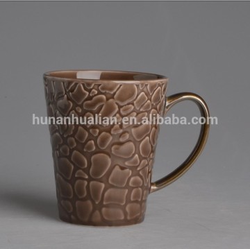 ceramic coffee mug with silicone lid/ ceramic mug manufacturers/ white ceramic mug