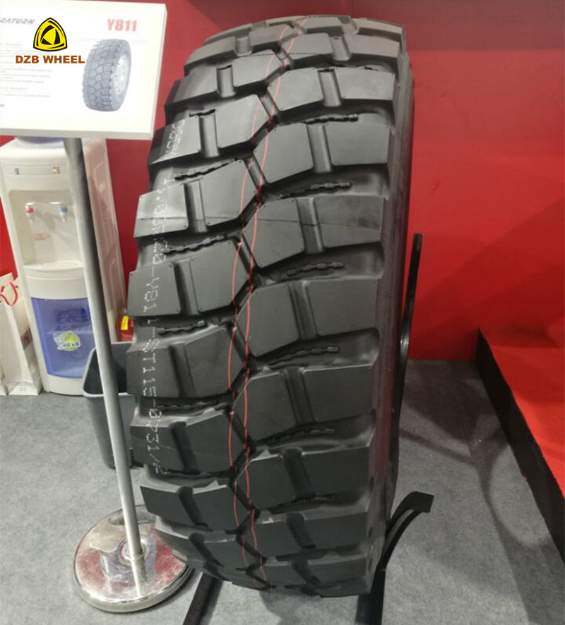 Military Truck Tire 14.00r20