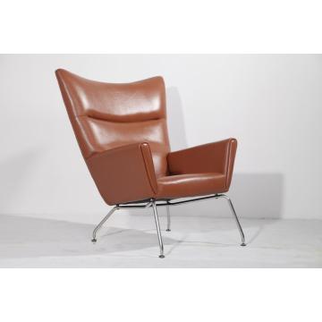 Hans J. Wegner CH445 Wing Chair i otomà