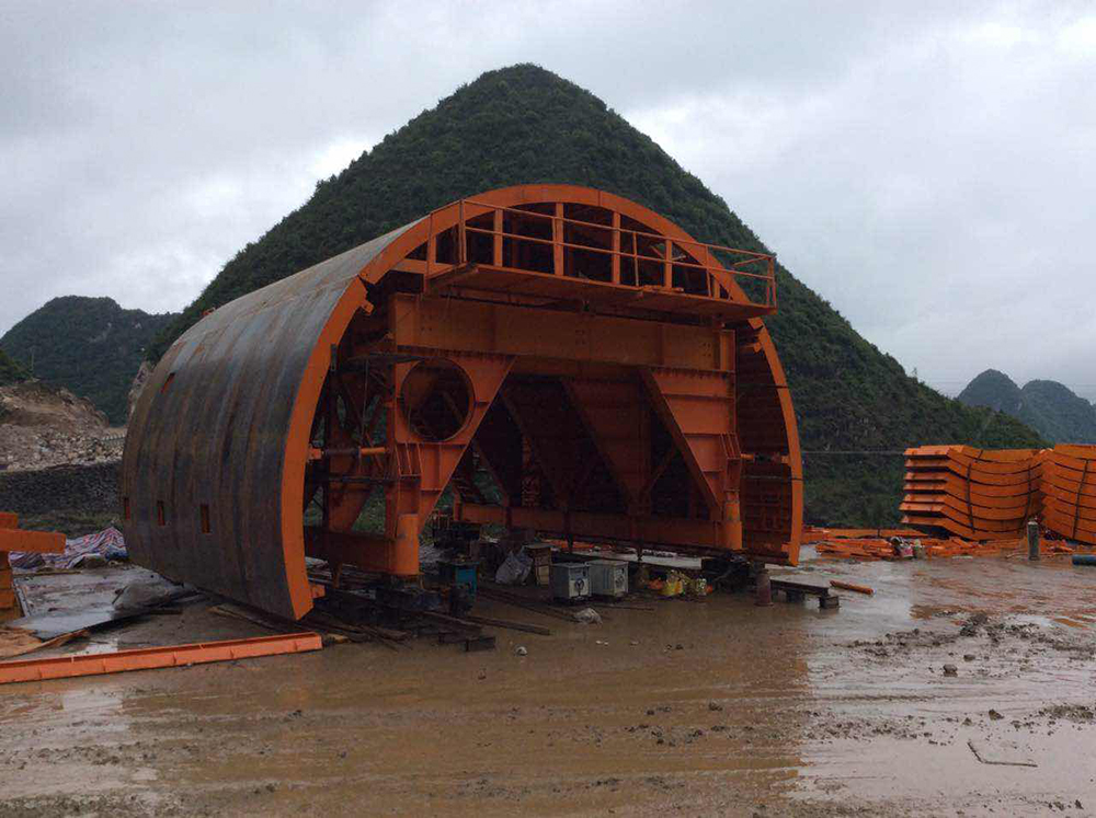 Railed Tunnel Pipe Gallery Formwork Trolley