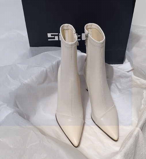 Shoes & Accessories