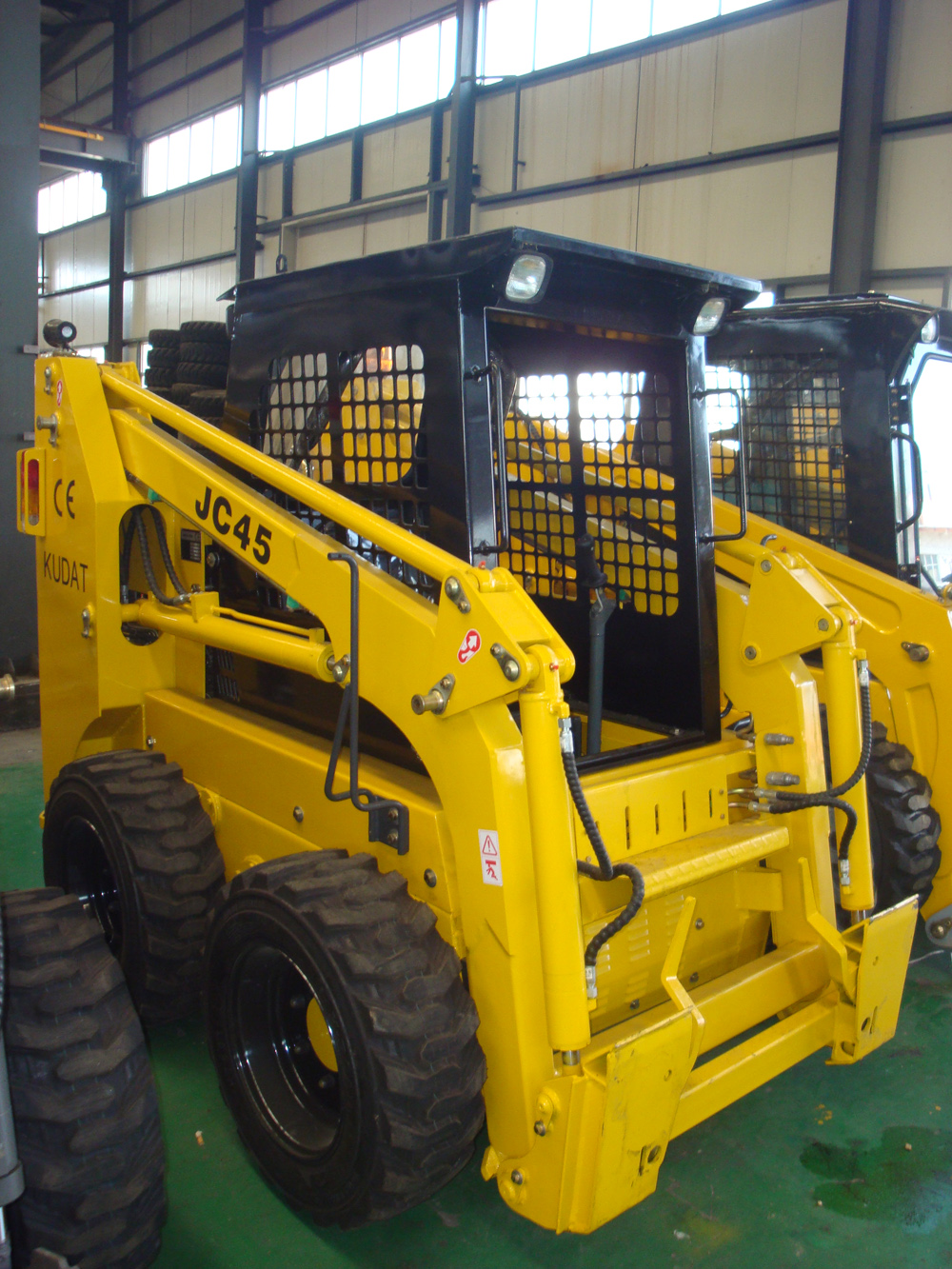 Mini 700kg skid steer loader na may mabilis na coupler