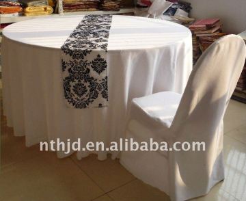 table runner for hotel