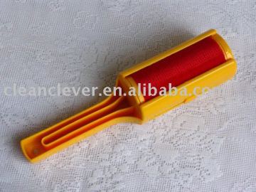 Self-Cleaning Clothes Brush