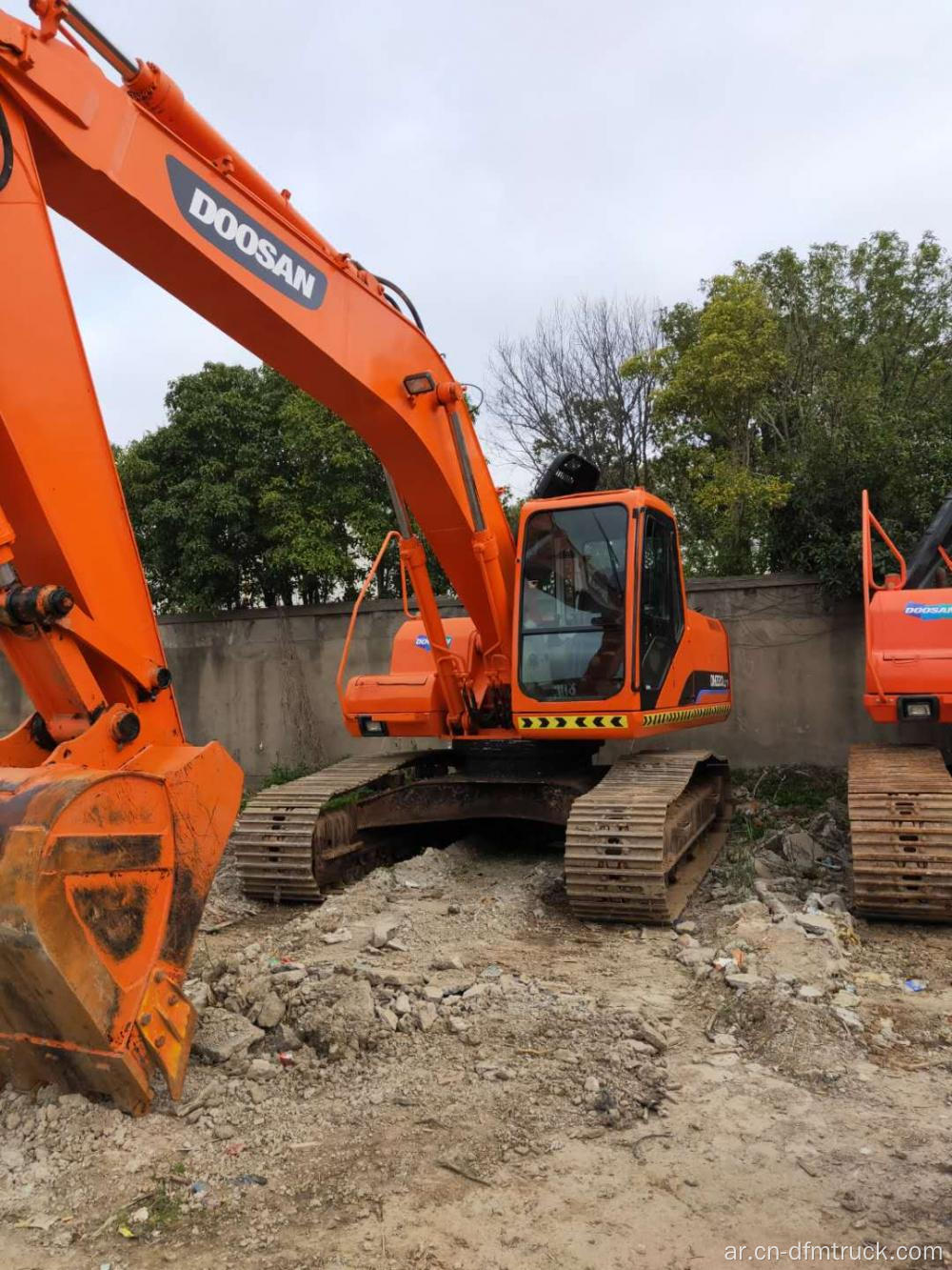 تستخدم كوريا صنع Doosan DH220 حفارة