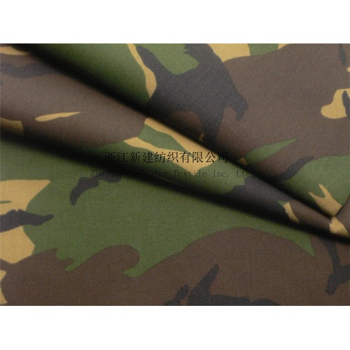 Tela de camuflaje militar CVC Woodland con impermeable