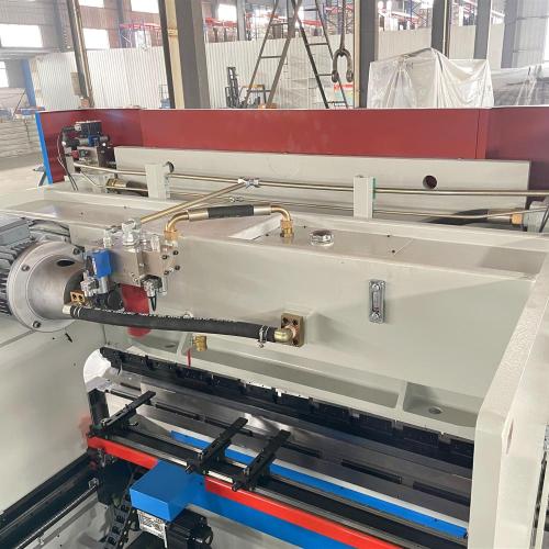 Bending Master CNC Hydraulic Press Brake WE67K-130T4000