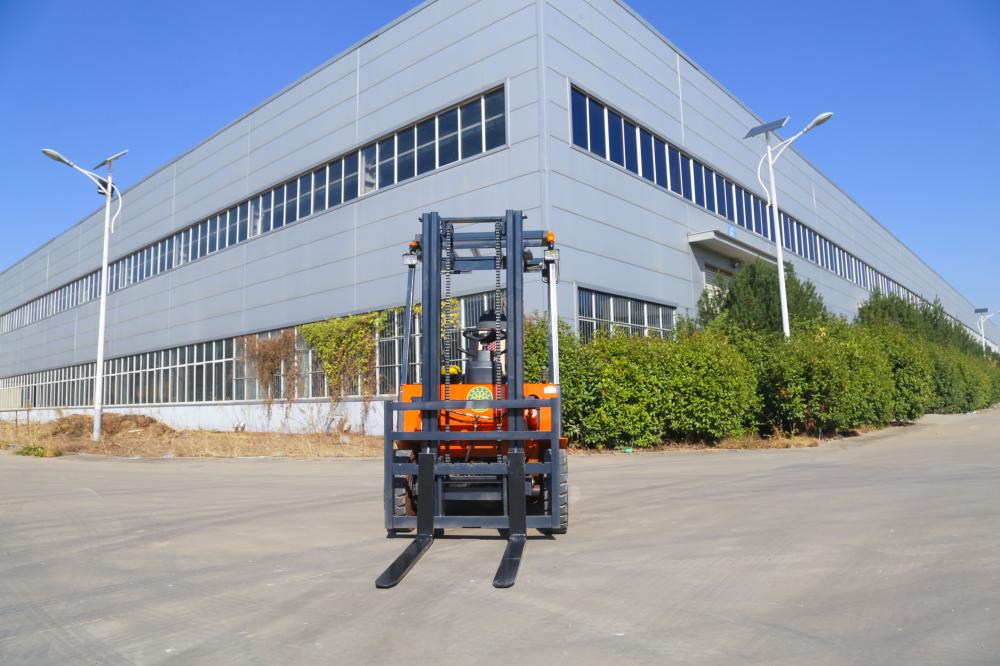 Forklift Elektrik Beroda Empat 2 Ton