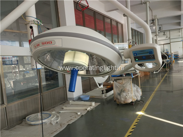 Hospital halogen shadowless operating lamp