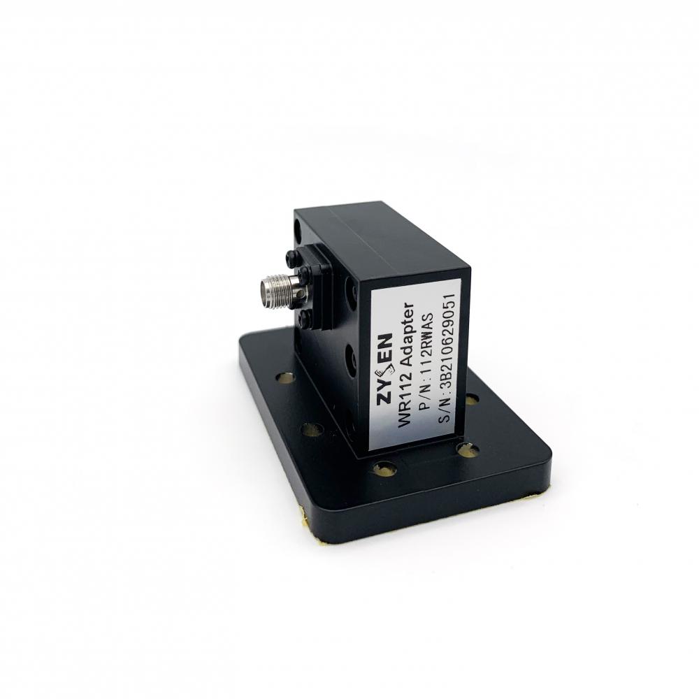 WR112 7.05 tot 10 GHz Right Angle Adapter