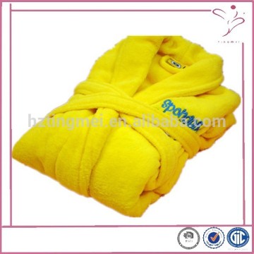 Soft and comfortable coral fleece embroidered logo wholesale bathrobe