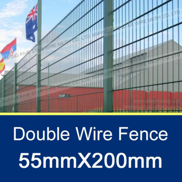 55*200mm PVC Coated double loop wire mesh fence