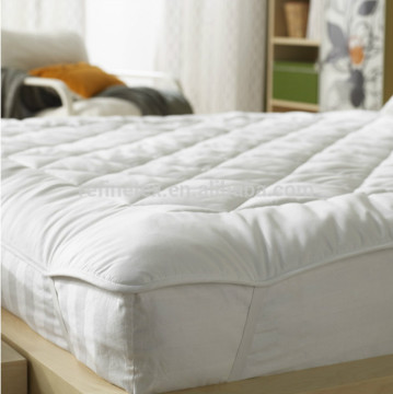 Down Filling Quilted Mattress Protector/ Mattress Cover/Mattress Pad