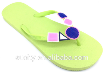 Fashion ladies slippers customize atest cheap flip flops china manufacturer