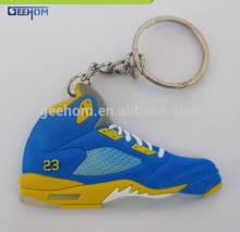 factory wholesale 3d promotional rubber running shoe keychain